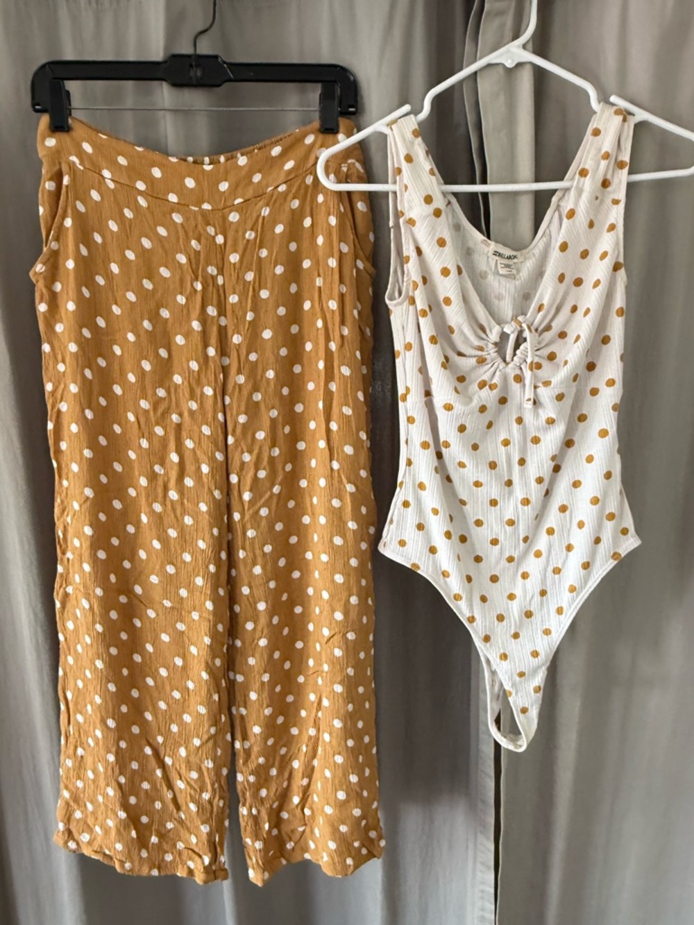 BUNDLE: Billabong bodysuit and pants set, size large